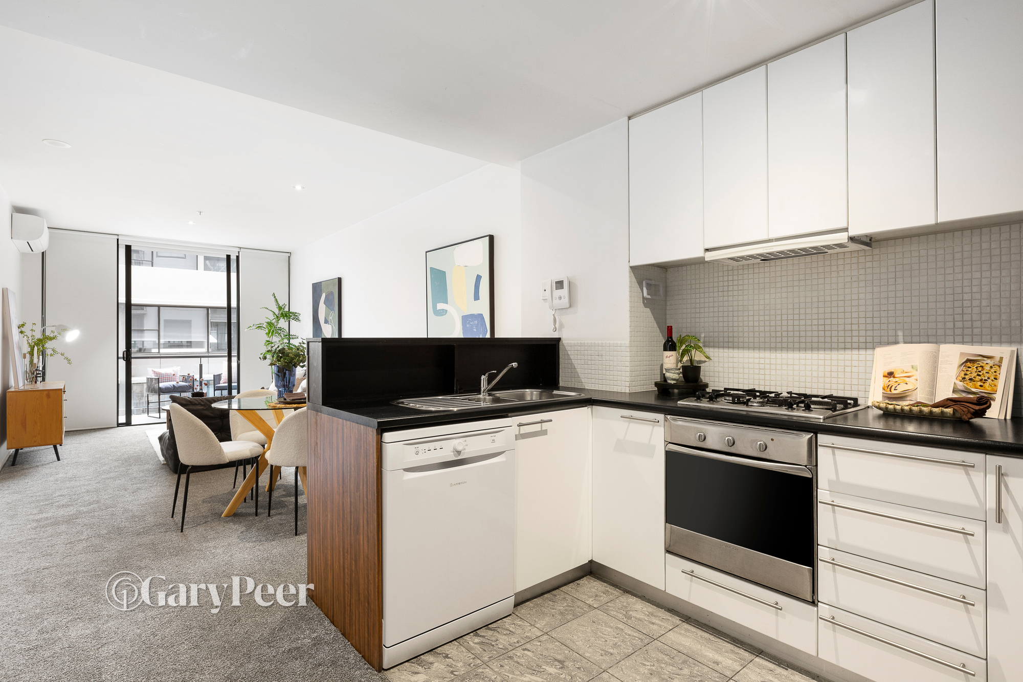 305 / 28 Riddell Parade, Elsternwick, Elsternwick - Thumbnail 7