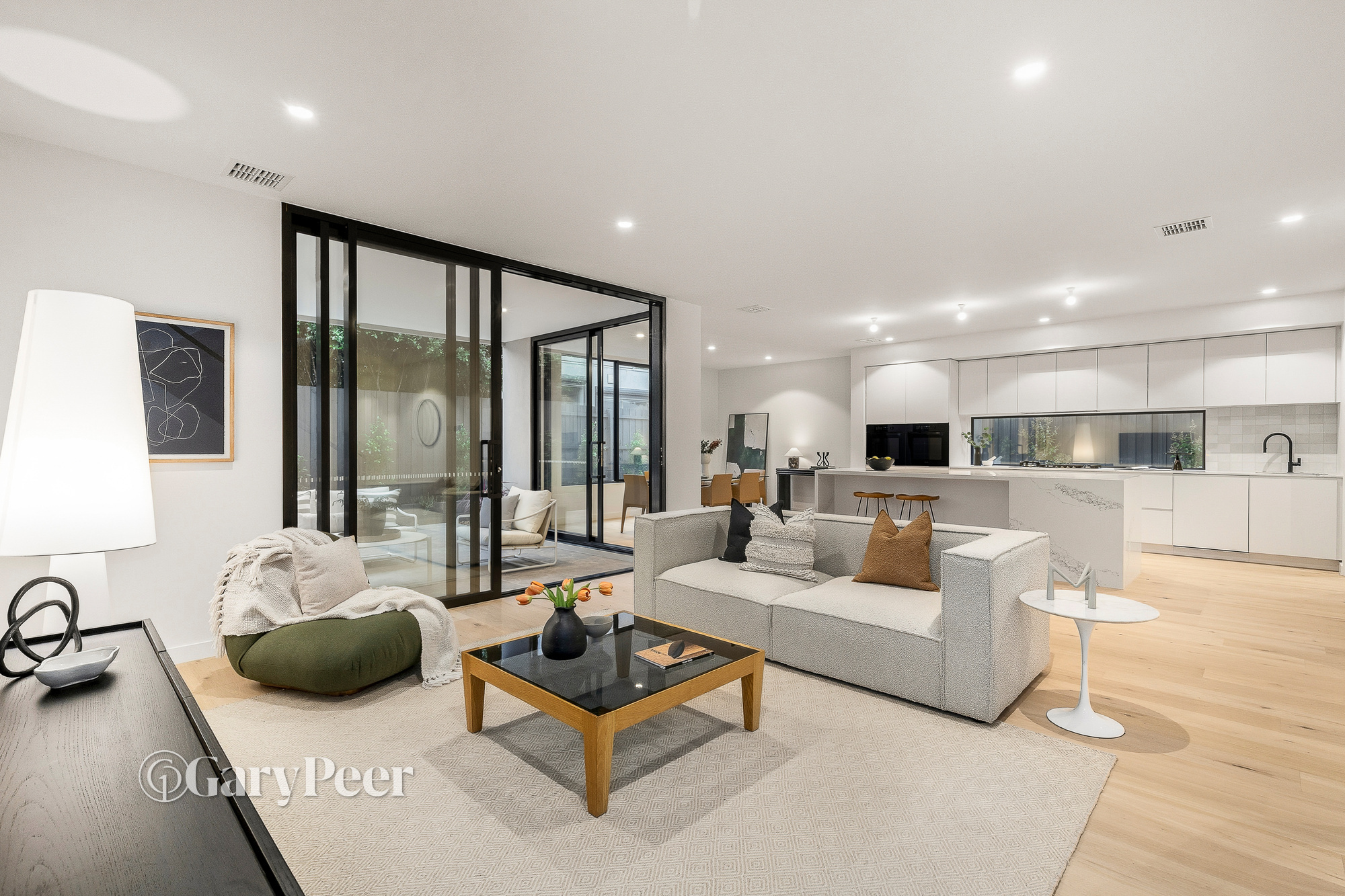 53 Narrawong Road, Caulfield South, Caulfield South - Thumbnail 2