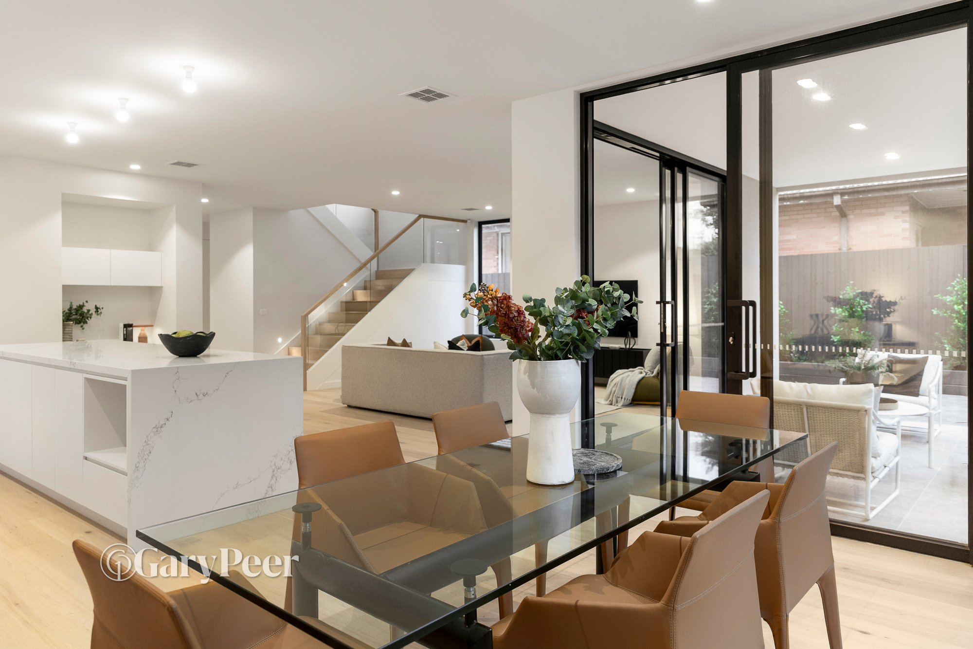 53 Narrawong Road, Caulfield South, Caulfield South - Thumbnail 3