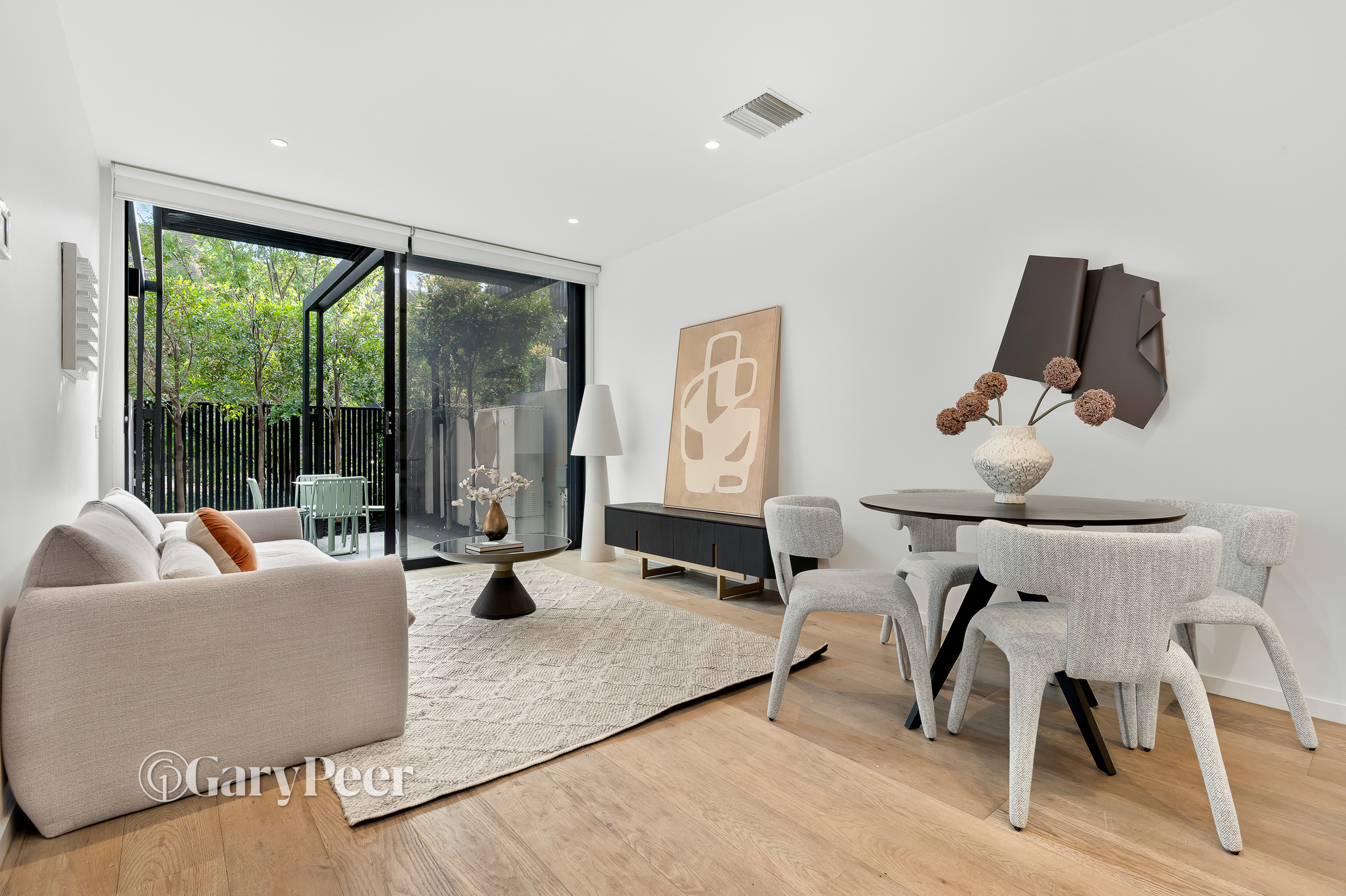 18 Eucalypt Avenue, Malvern East, VIC, Malvern East - Thumbnail 2