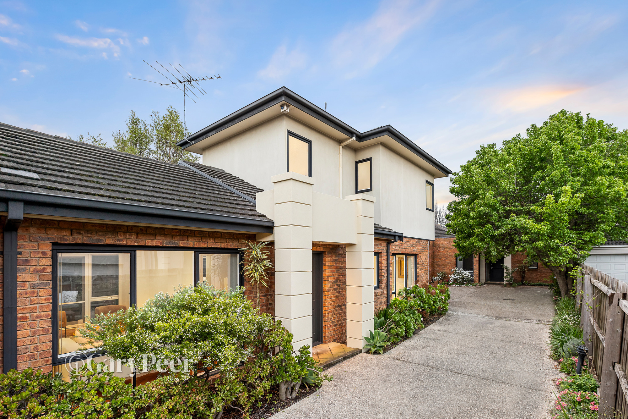 2 / 39 Snowdon Avenue, Caulfield - Image 1